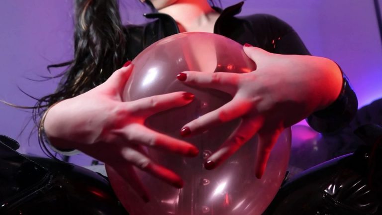 ClaudiaHon - Watch me pop them all - Watch Online