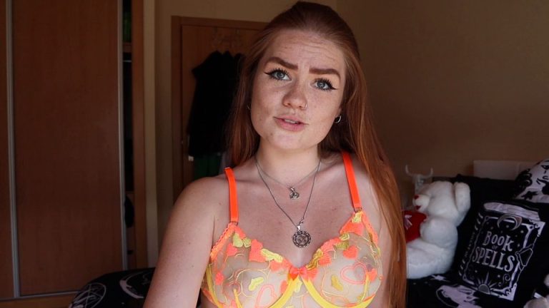 Goddess Roxy - My Little Human ATM - Watch Online