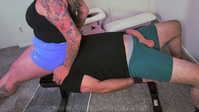 Brutal Face Sitting And Femdom - Testing The Sealing Power Of My Nike Pro Shorts… His Face Was The Lab - Watch Online