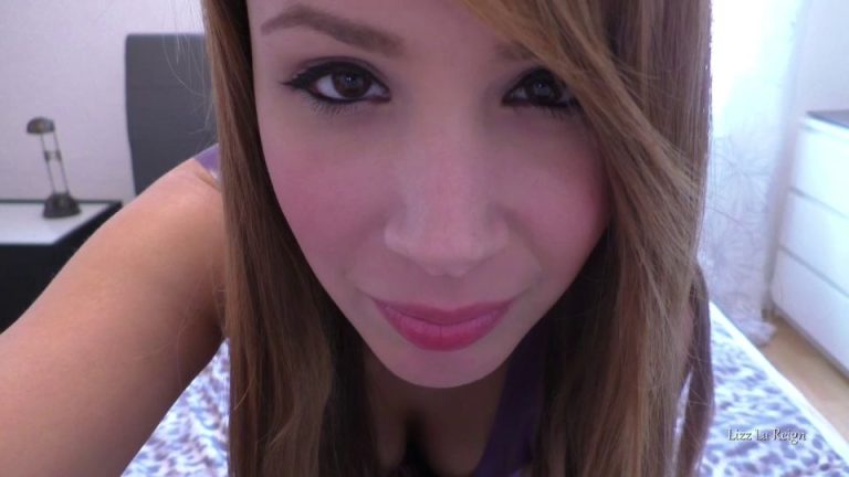 Lizz La Reign - Holiday Cuckold - Urlaubsbutler - German Version - Watch Online