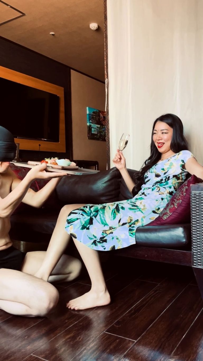 Mistress Ruiko - Relaxing Time With Human Furniture Human Ashtray Foot Fetish Play Vertical Video - Watch Online