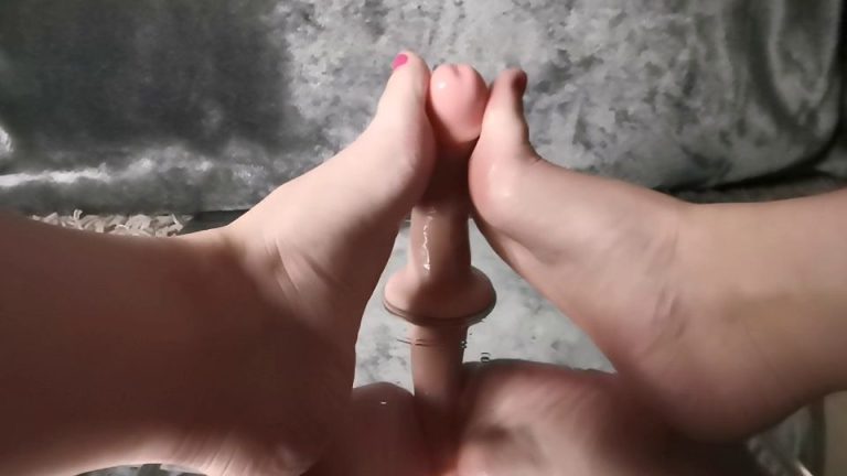Lexi Snow - Dildo Footjob with oil - Watch Online