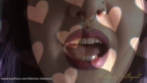 Mxtress Valleycat - Lip Addicted Gooner - Watch Online