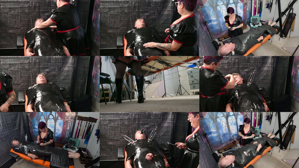 Mistress Izar and Latex Bubble - The Izars