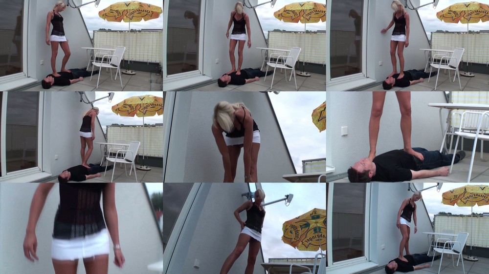 Princess Paris - Outdoor teen trampling