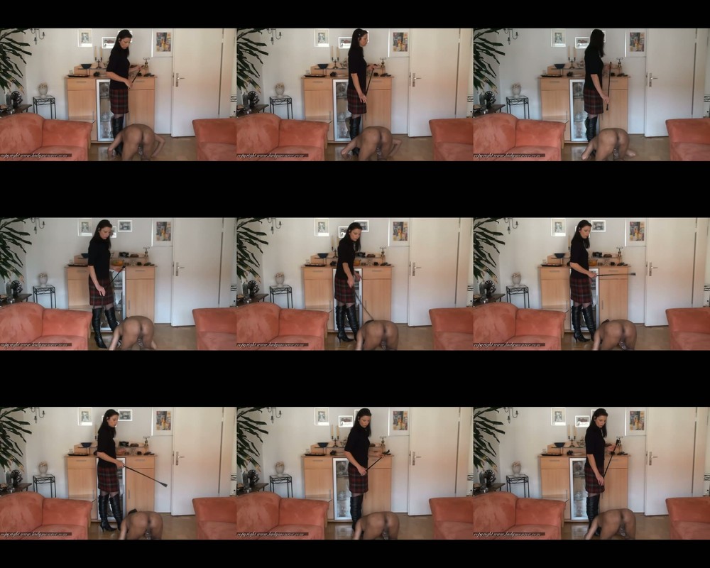 Mistress Monroe - Boot Worship