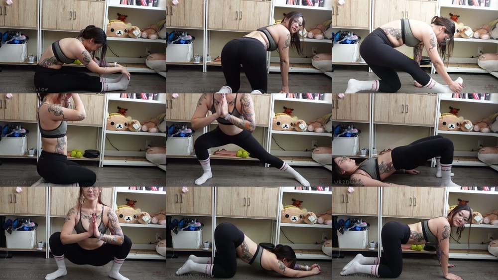 ur2dwaifu - Stretching and Farting