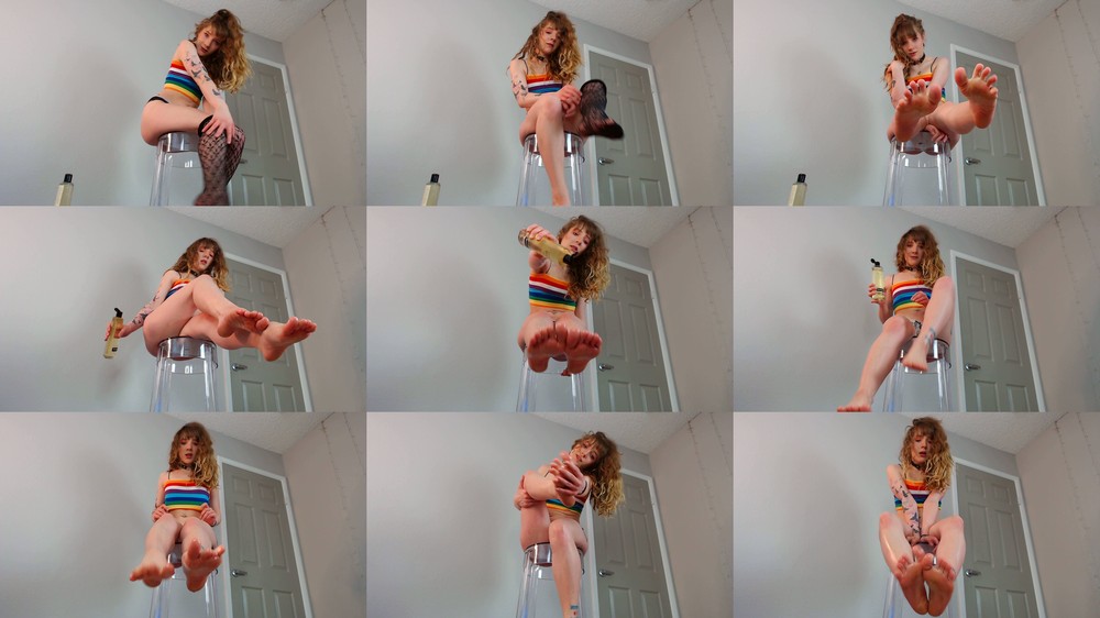 Kristie Bish - Oily feet