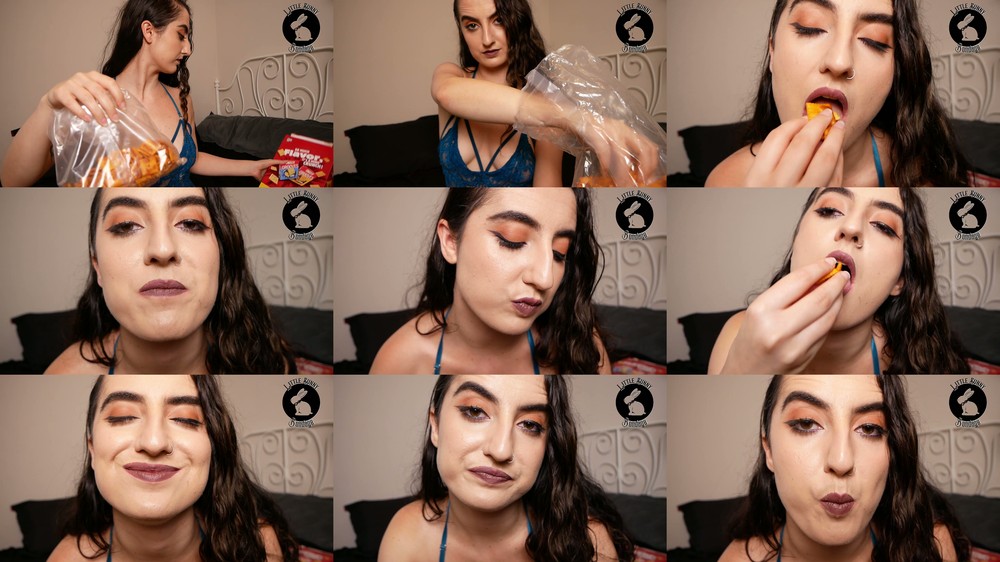 LittleBunnyB - Cheez It ASMR Muckbang