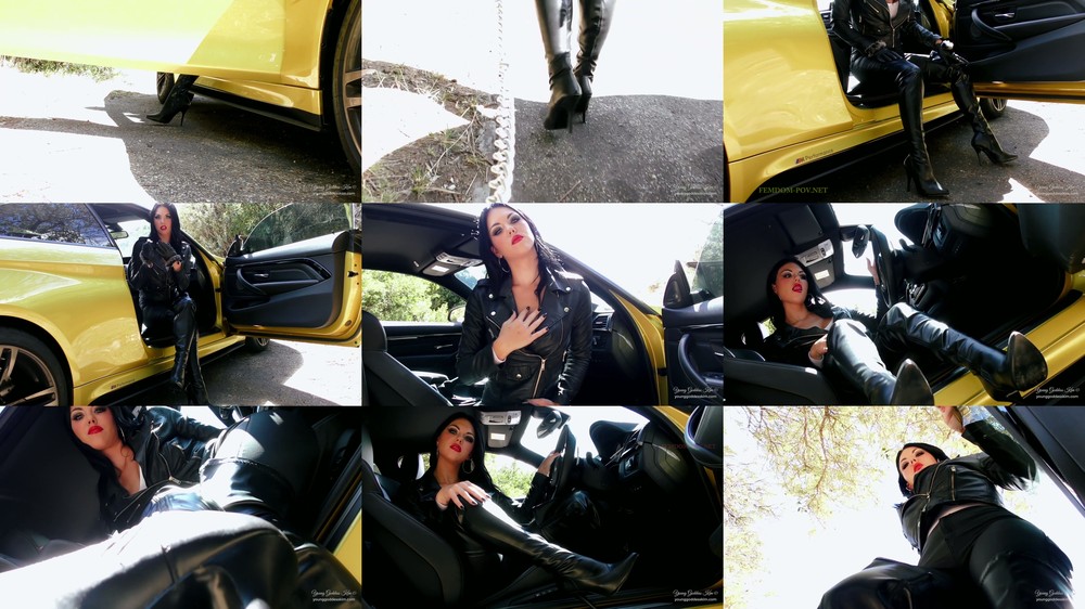 Young Goddess Kim - Leashed Leather bitch